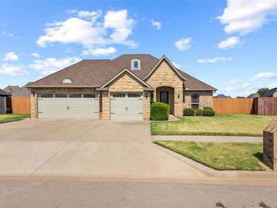 1304 Crimson Dr