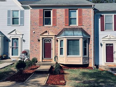 308 Castlebury Ct