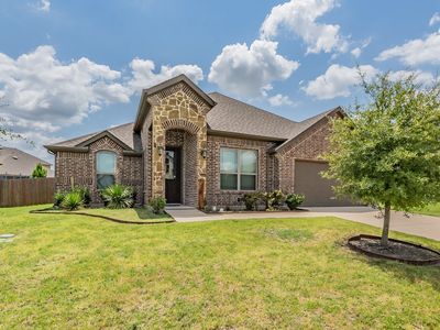 Property at 452 Wintergreen Dr, Waxahachie, TX
