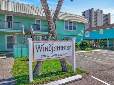 979 W Lagoon Ave APT B2
