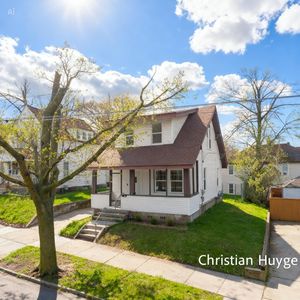 319 Houseman Ave NE