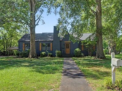 107 W Fairmount Ave