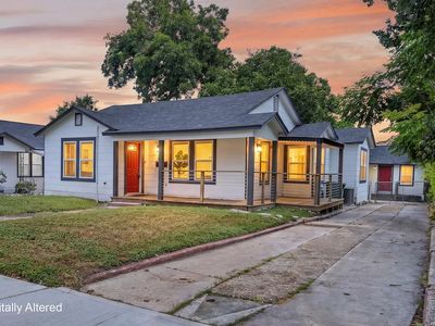 747 BAILEY AVE