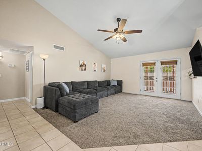 5539 W GARDEN Drive