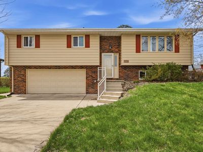 1035 Valentine Dr