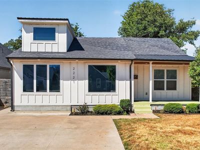 2221 NW 34th St