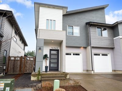 16562 SE Sunshower Pl