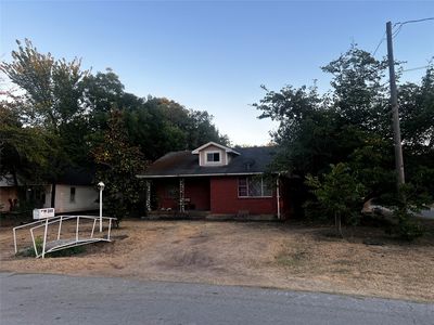 200 E Indiana Ave