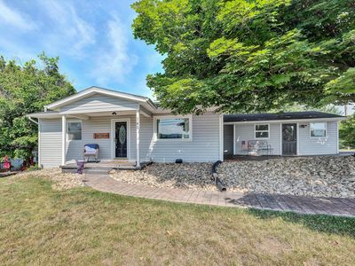145 Amsterdam Rd