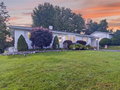 34 Hollywood Dr