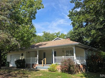 606 Greentree Rd