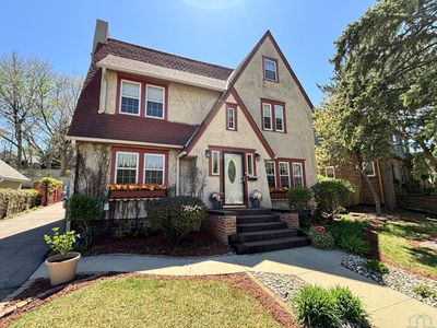 14 Blackstone Ave