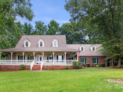 1715 Country Garden Dr