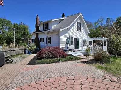 Property at 131 Pleasant St, Paxton, MA