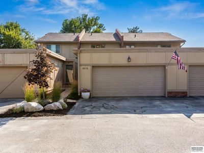 6036 Oakcrest Plz #10