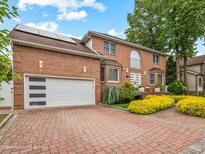 44 Fayann Ln