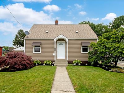 407 Oxford Ave