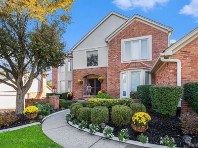 1941 Mapleridge Rd