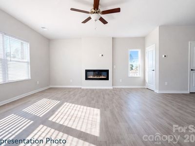 211 Roxanna Ct