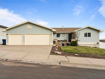 3209 Kingwood Dr