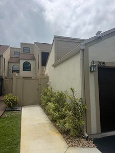 1102 SE Mitchell Avenue #205