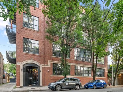 1750 N Wolcott Ave APT 201