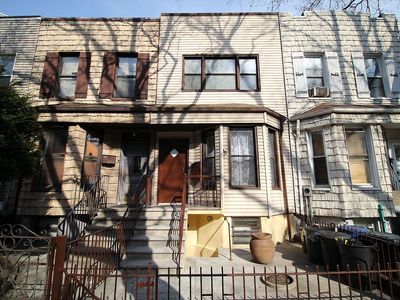 232 N Henry St