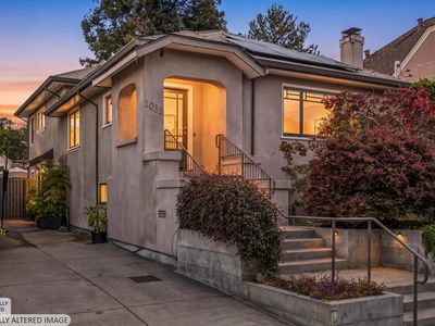 1033 Colusa Avenue