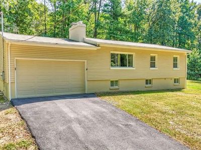 74 Rolling Ln