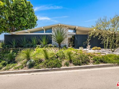 1331 Casiano Rd