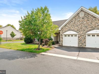 1 Goldfinch Dr