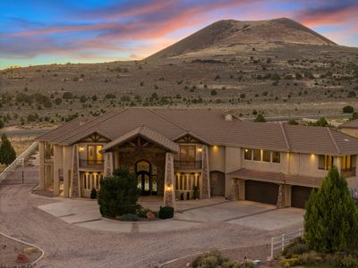 533 W Canyon Trails Cir