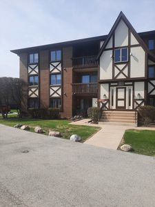 Property at 10541 Palos Pl #B, Palos Hills, IL