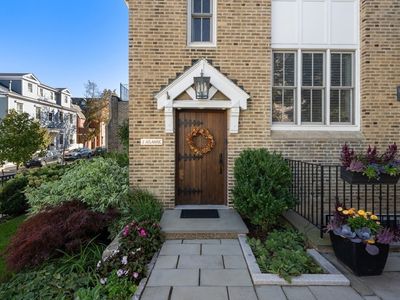 2 Atlantic St