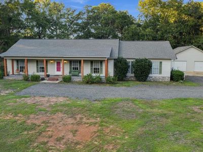907 Early Walden Rd
