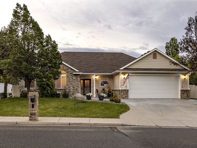 1805 Crystal Dr