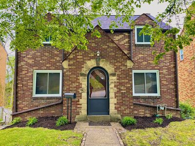 1706 Pioneer Ave