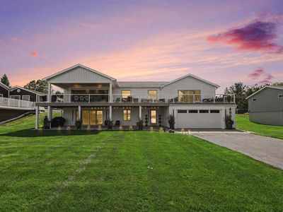 4906 Lakeshore Rd