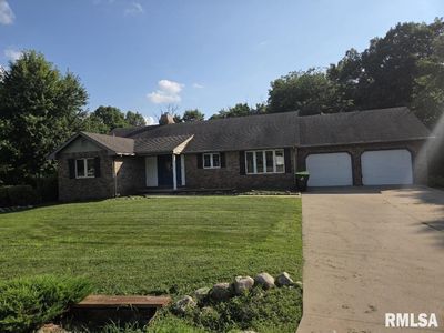 704 Bayside Cir