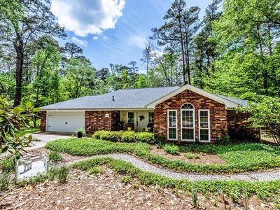 1900 Camellia Dr