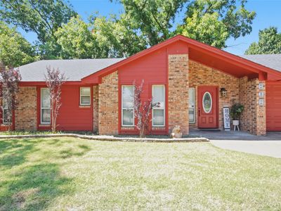808 Hilltop Dr