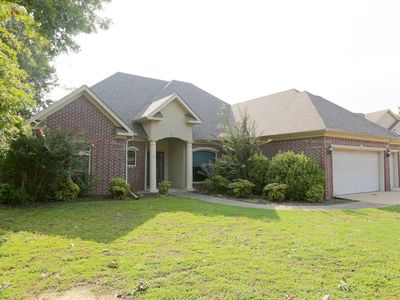5008 Congressional Dr