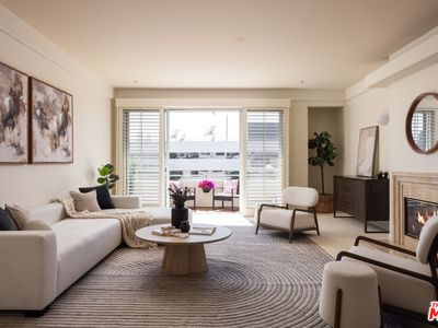 1430 S Bentley Ave APT 402