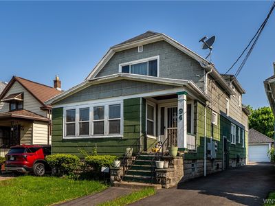 94 Connelly Ave