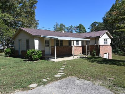 320 Breeding Ln