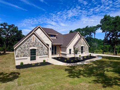 5025 Glenoaks Ct