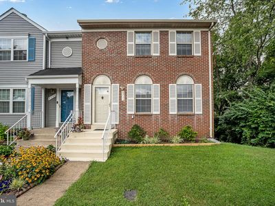 8711 Ditmars Ct