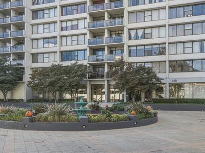410 W 7th St APT 225