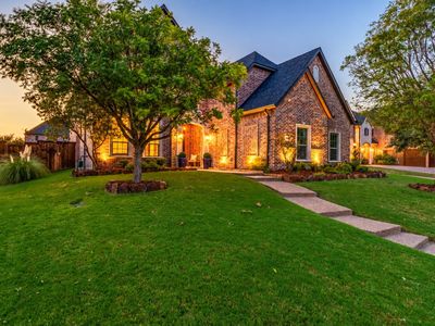 10757 Southbury Ln