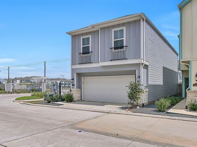 2403 Bay Breeze Dr